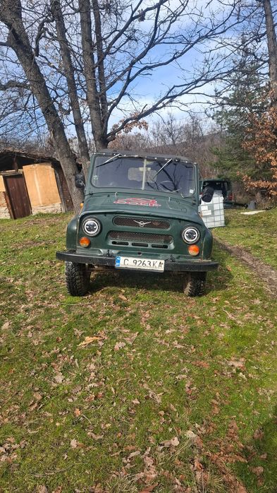 Здравей те продавам УАЗ 469