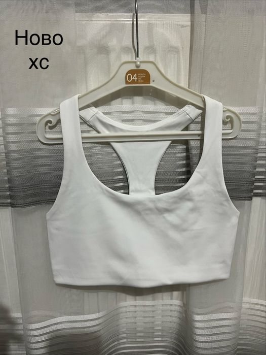 Нови бюстиета хс размер