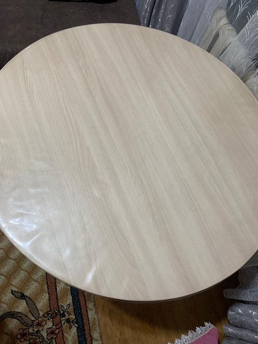 Продам кухонный стол