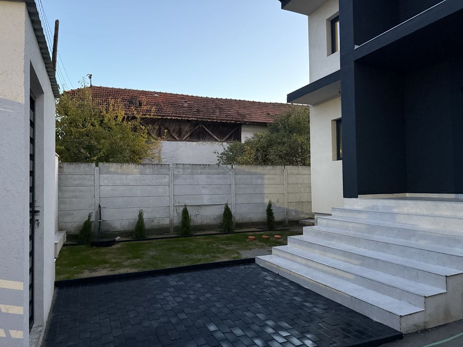 Casă de vânzare – la cheie,în Podari