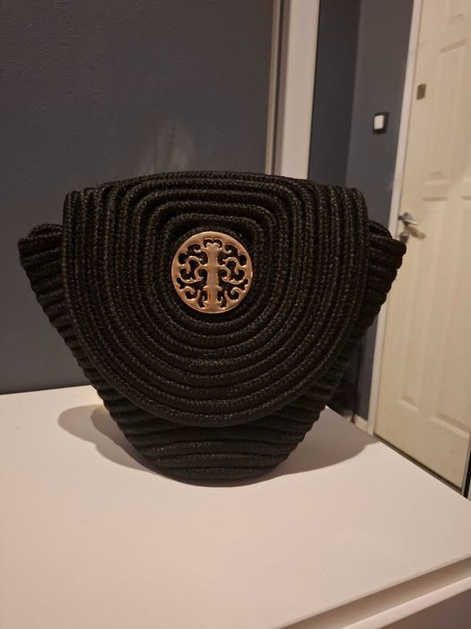 Плетена черна чанта