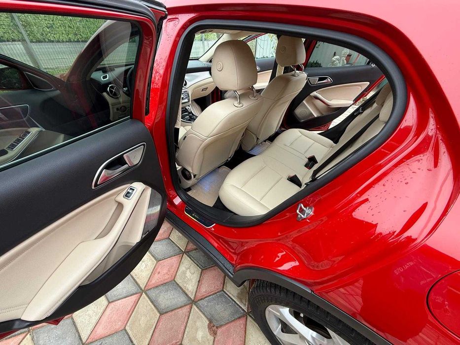 Mercedes-Benz GLA 180,2019,72.500KM