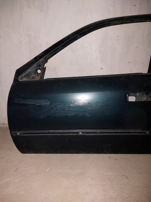 Продам баспер и водительские двери на Tayota camry 20