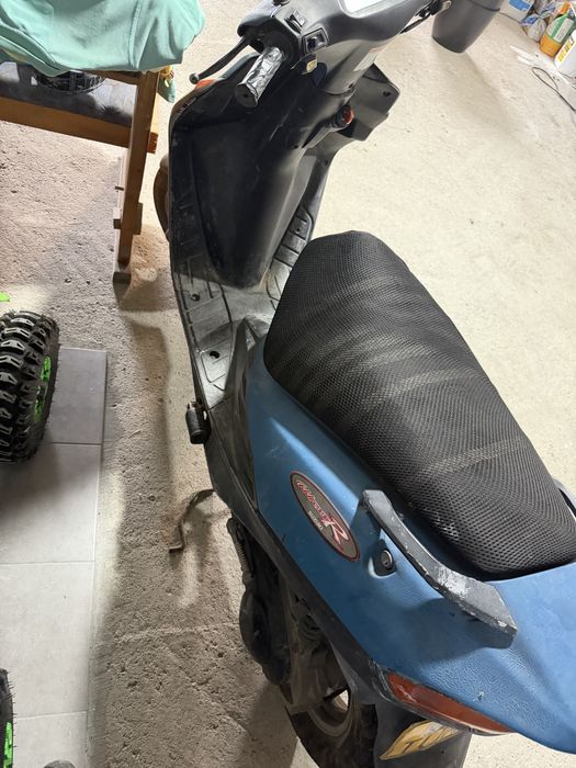 Vand scuter Suzuki