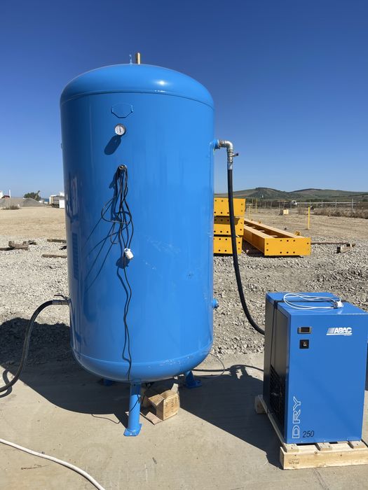 Rezervor vertical 2000l NOU 12bar / Butelie de aer 2000l /RAL 5015