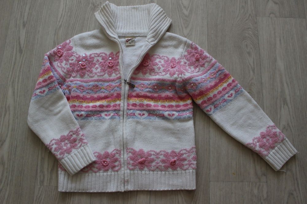 Кофта для девочки можно в школу