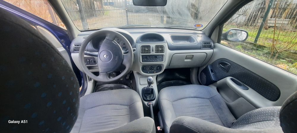 Renault symbol 2006