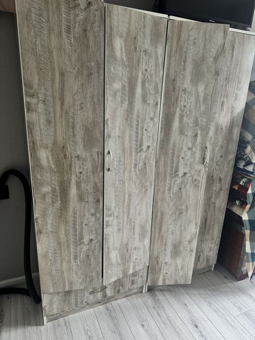 Диван углавой белый, Шкаф