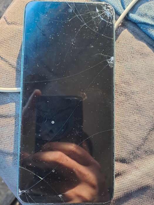 Продаю 3 телефона