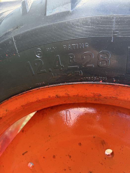 Cauciucuri de tractor 28R