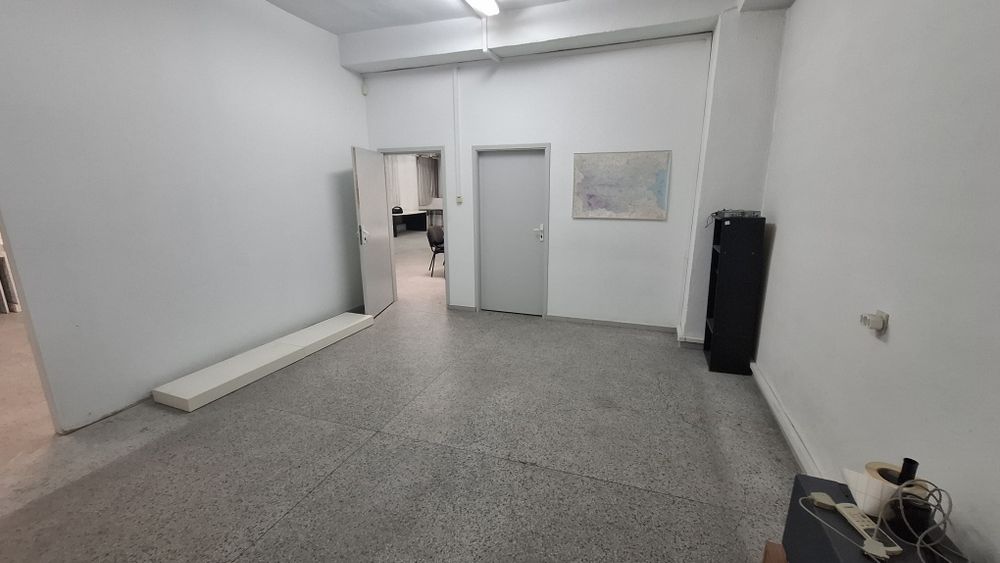 Дава се под наем Склад в Пловдив, Коматевски възел - 200 кв.м за 841.5 € - Снимка #8