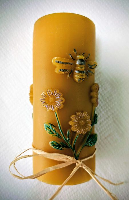 Ръчно изработени восъчни свещи. 100% чист пчелен восък. Ръчно рисувани