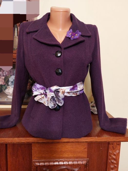 Taior superb din stofa catifelata lana 100% plus cadou surpriza