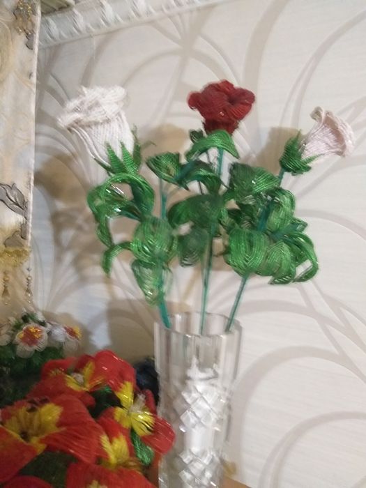 Продам цветы из бисера