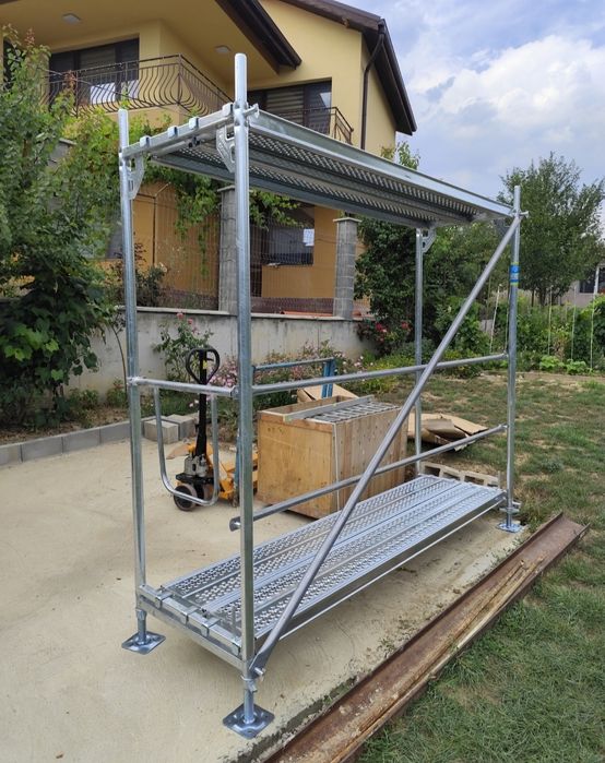 Продавам чисто ново висококачествено фасадно скеле!!!