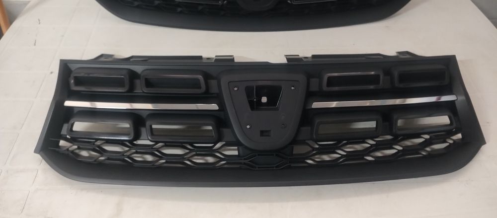 Grila bara fata Sandero stepway 2, MCV, Logan 2 , Sandero 2