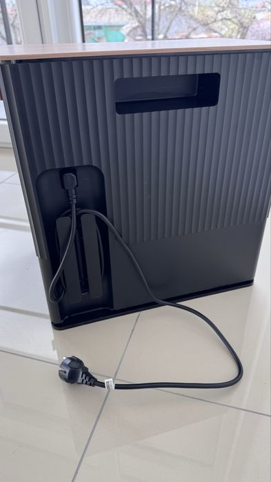 iRobot Roomba Combo j9+ Auto-Fill Clean Base, aspirare + mop, model premium, stare foarte bună