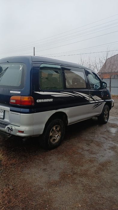 Продам Мицубиси Делика