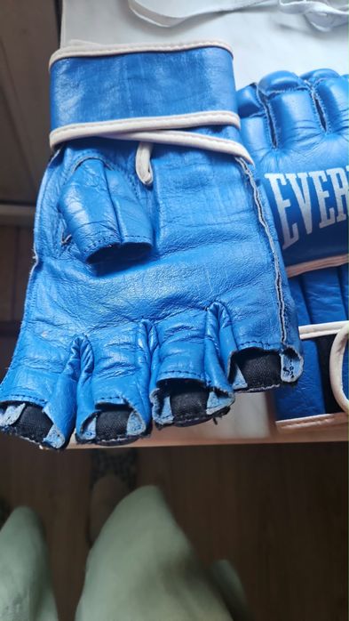 Оригинал Everlast шингарты, кожаные лапы от Adidas