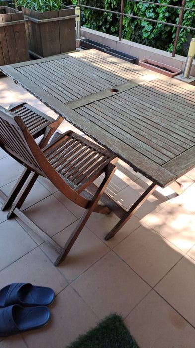Masa cu scaune de gradina