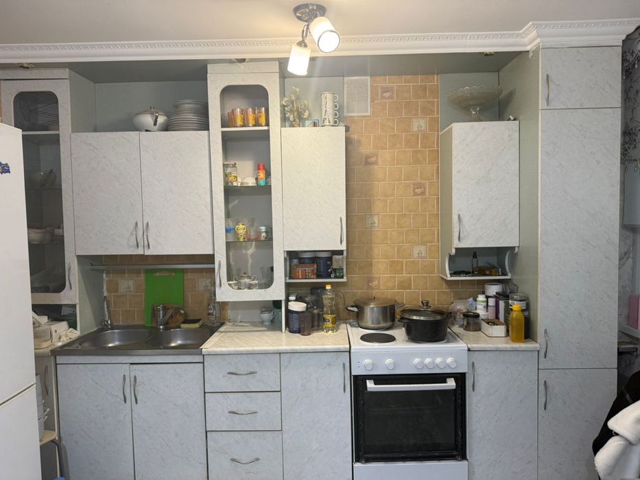Срочно продам кухонный гарнитур