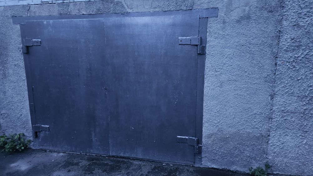 Продам -гаражные  ворота