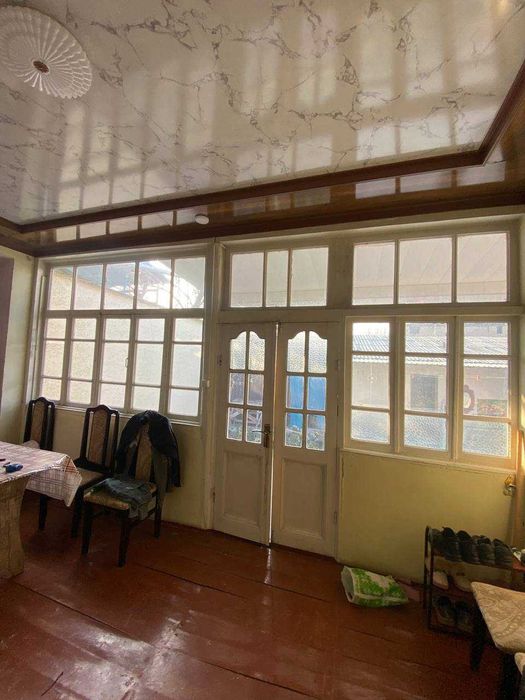 Ёғоч эшик ва ром