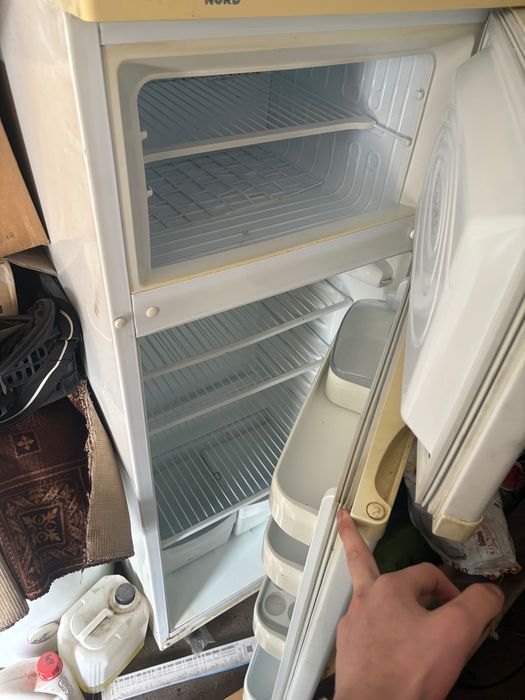 продам холодильник