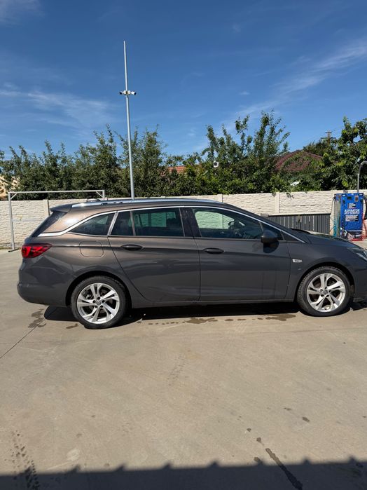 Autoturism opel astra