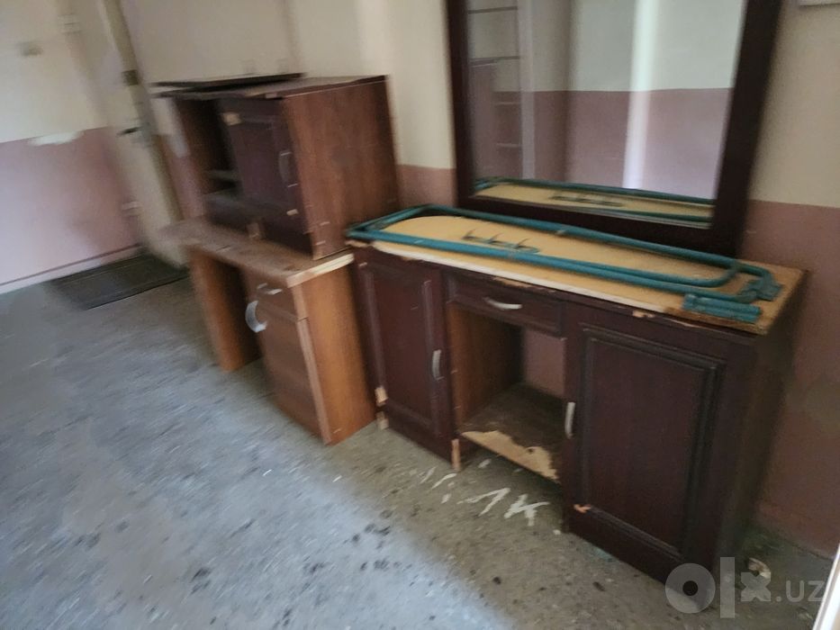 Трюмо, тумба ва парта