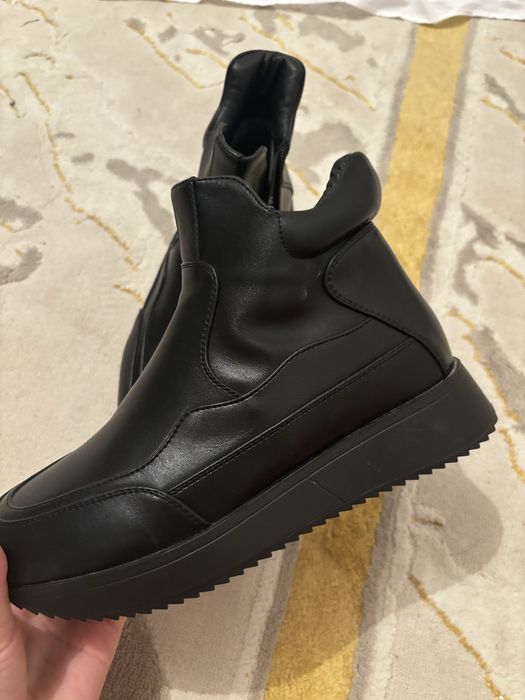 Женские сапоги, новые, ни разу не надевались