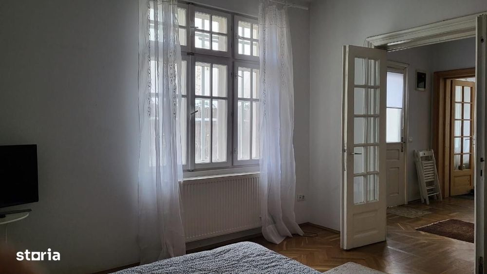 Casa 2 camere renovata curte 100mp Cotroceni metrou Eroilor