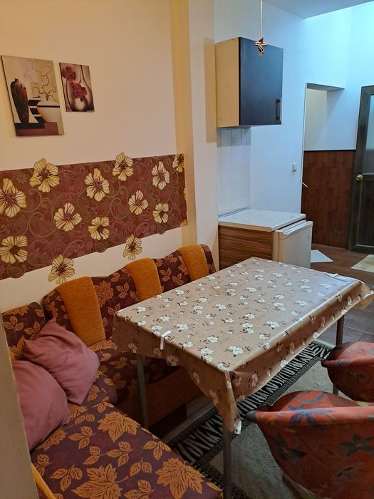 Дава се под наем Едностаен апартамент в Варна, Център - 40 кв.м за 306 € - Снимка #2