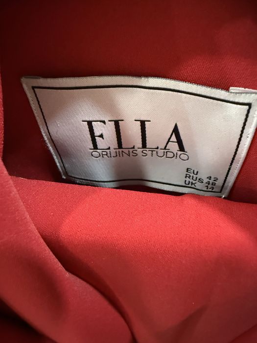 Костюм фирмы ELLA