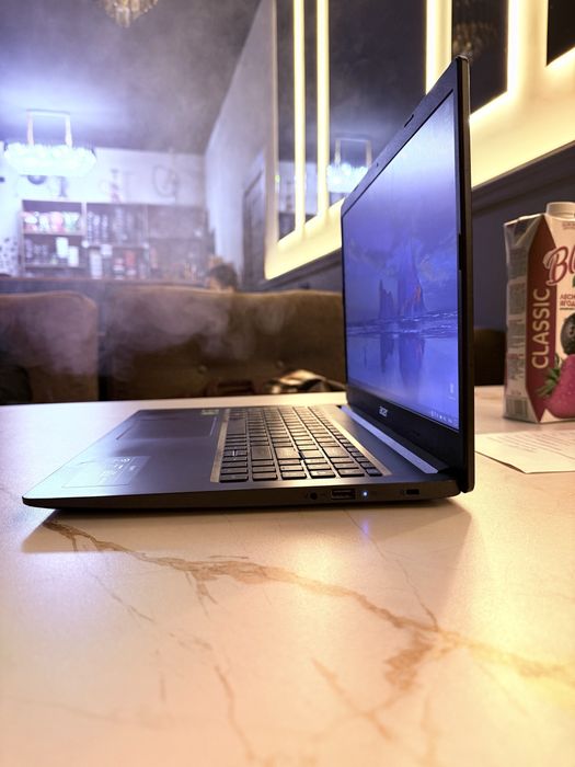 Acer Aspire 3. I5-1035, 8gb, MX330, SSD128, HDD1TR