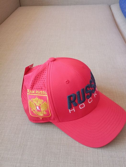 Продам кепи бейсболка.фирмы атрибутика.