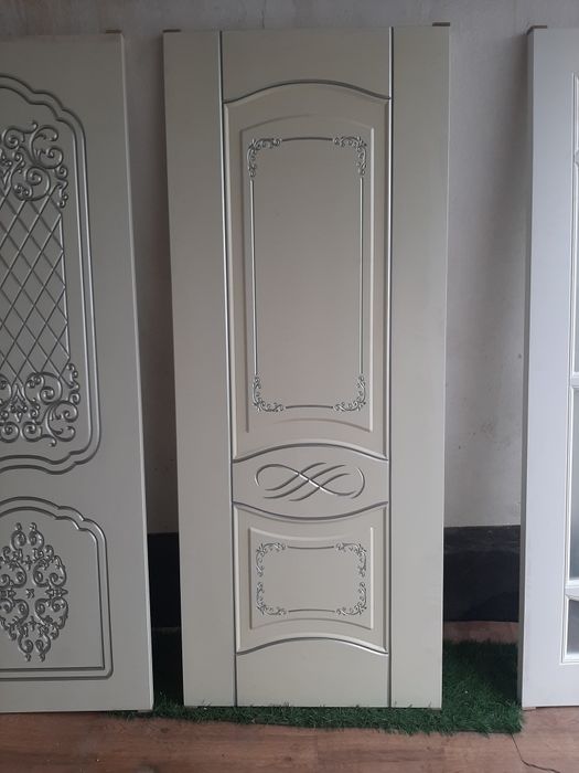 Продаётся двери,,