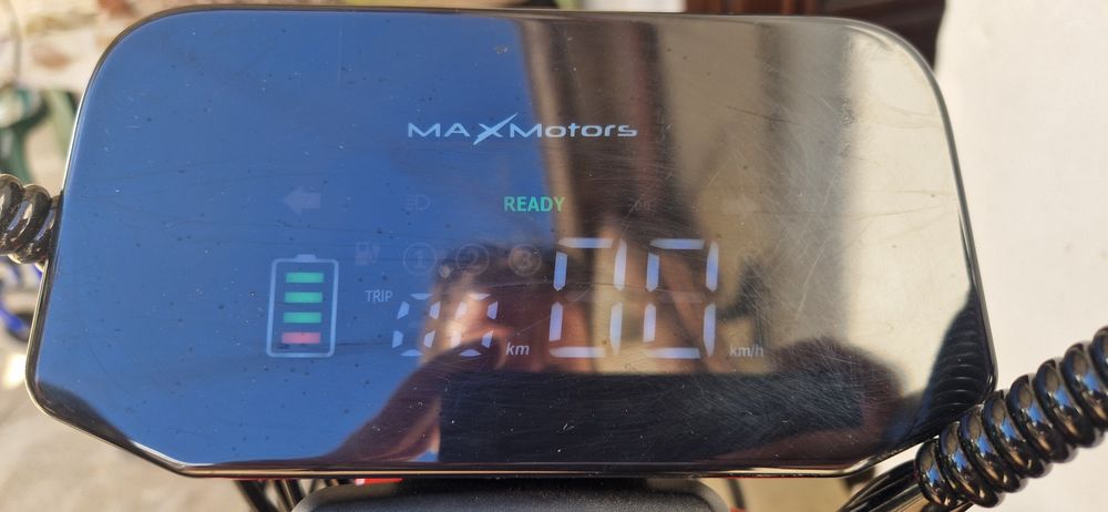 ЧИСНО НОВА Двуместна електрическа триколка MaxMotors Pudding 1800W BLA