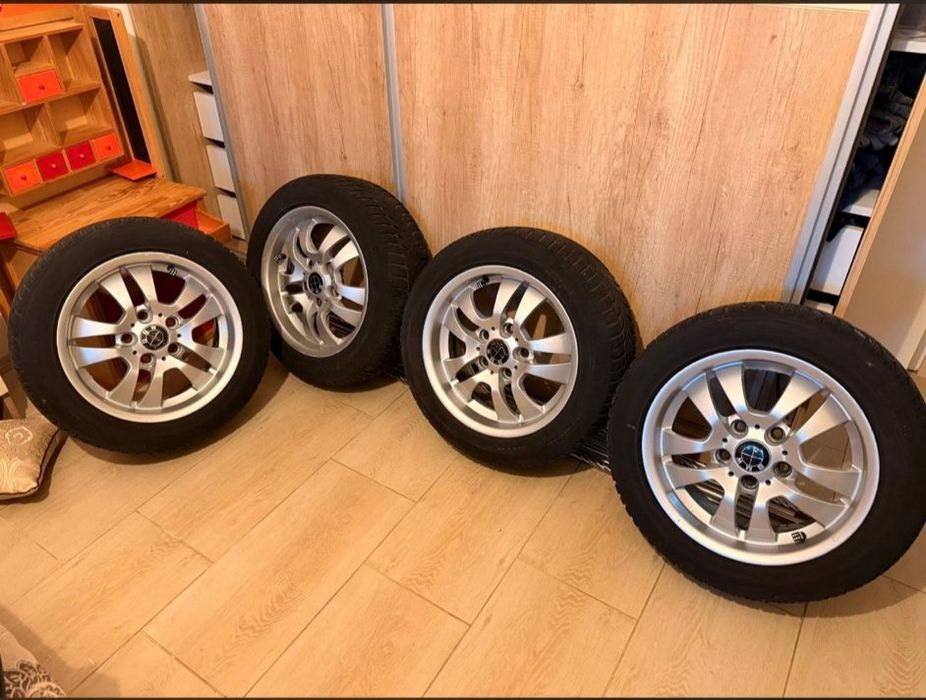 Vând schimb jante E90