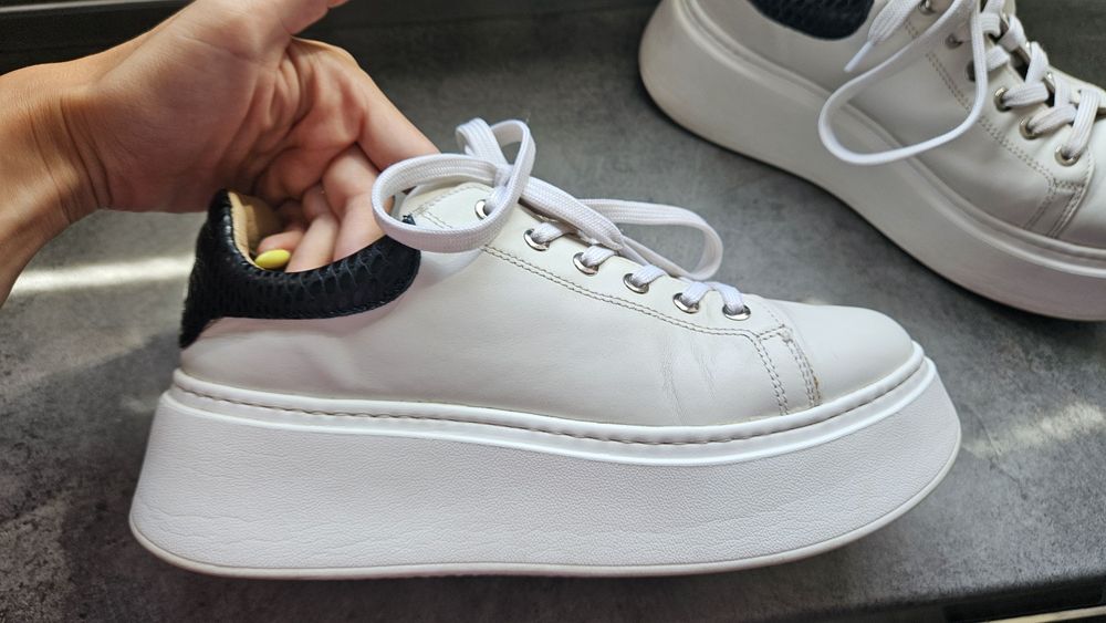 Ciaboo- ест.кожа бели кецове