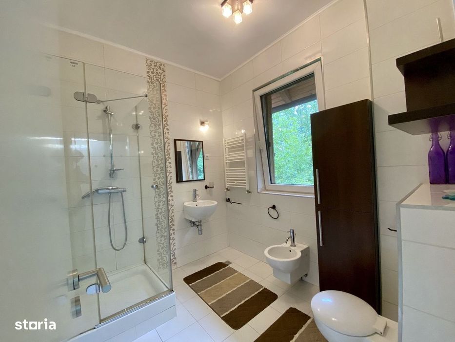 Apartament 5 camere pe 2 nivele, 174 mp utili, in Andrei Muresanu