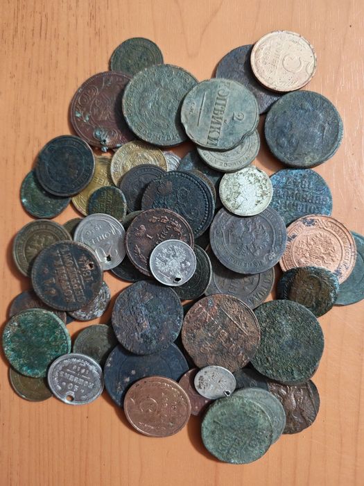 Продам монеты. За все 10000