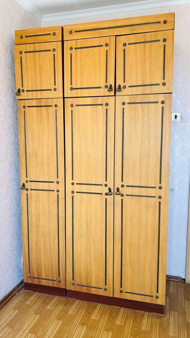 Продам шкаф  старый советский