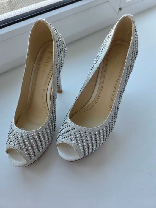 Туфли новые Josiny