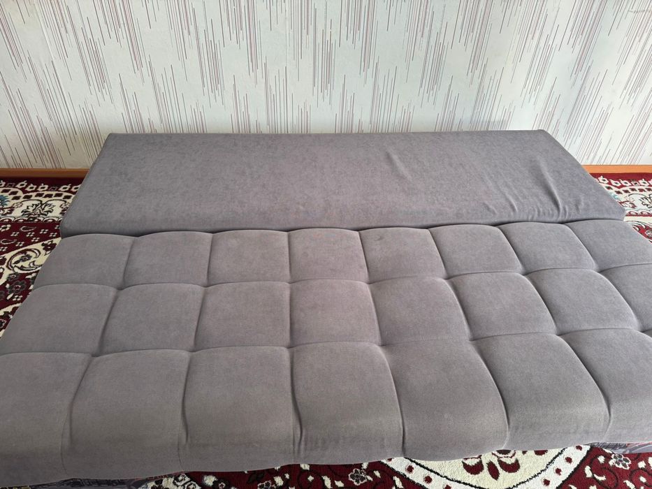 Диван книжка хорошем состояние