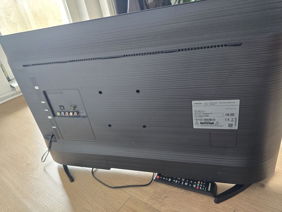 Vând televizor Samsung UE32N4000AK, diagonală 32" (80 cm)