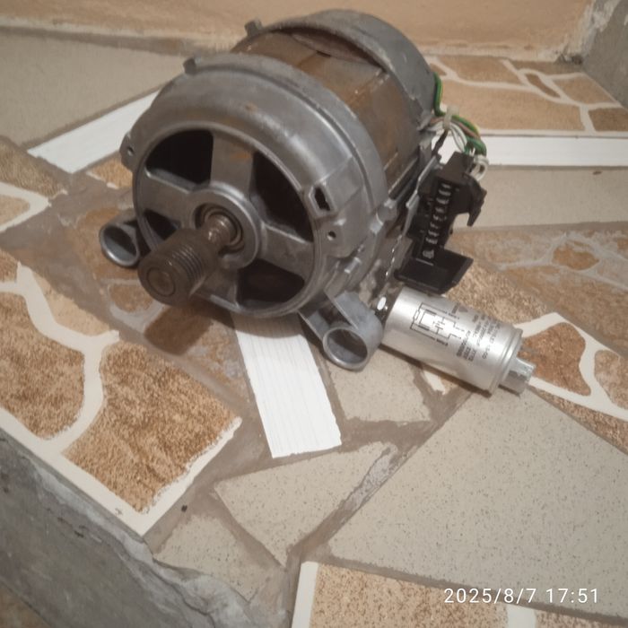 АEG пералня на части.