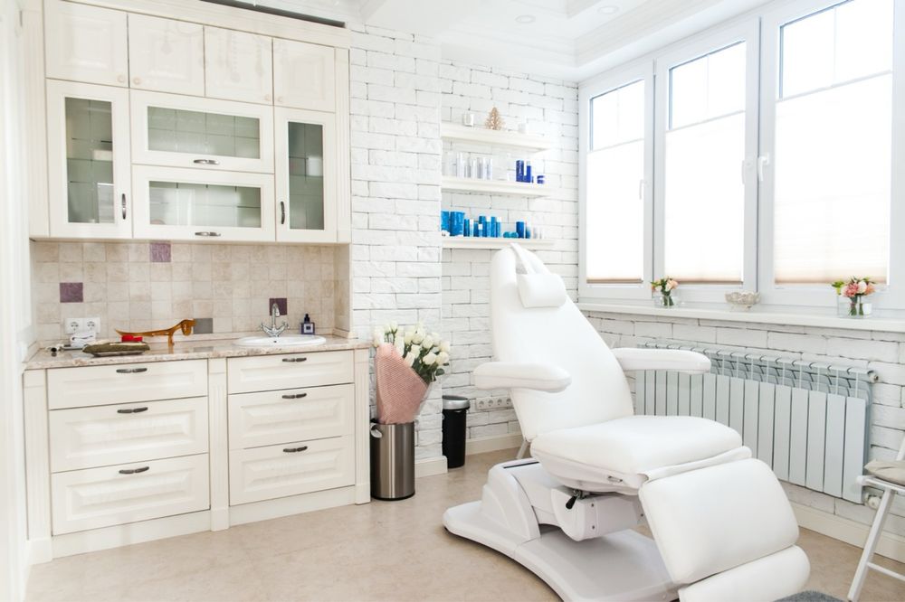 Кушетка косметологическая