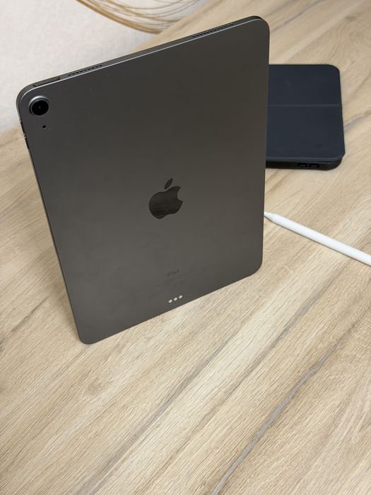 Продам ipad Air 6