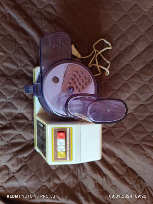 Продавам, произведен в СССР , кухненски робот